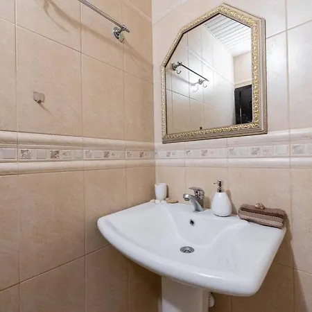 Vazov , Two Bedroom Centre Варна