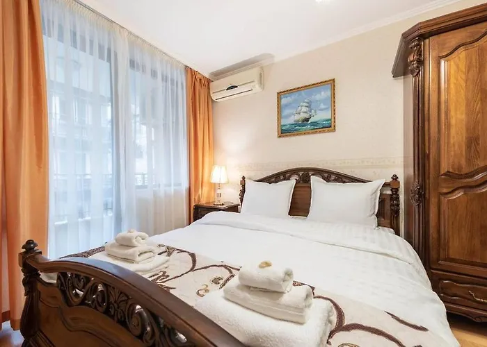 Vazov , Two Bedroom Centre شقة *