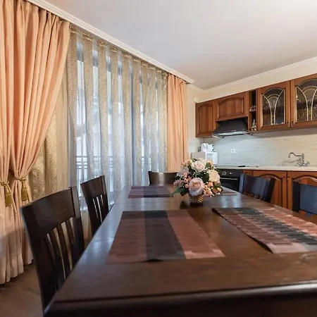 Vazov , Two Bedroom Centre דירה *